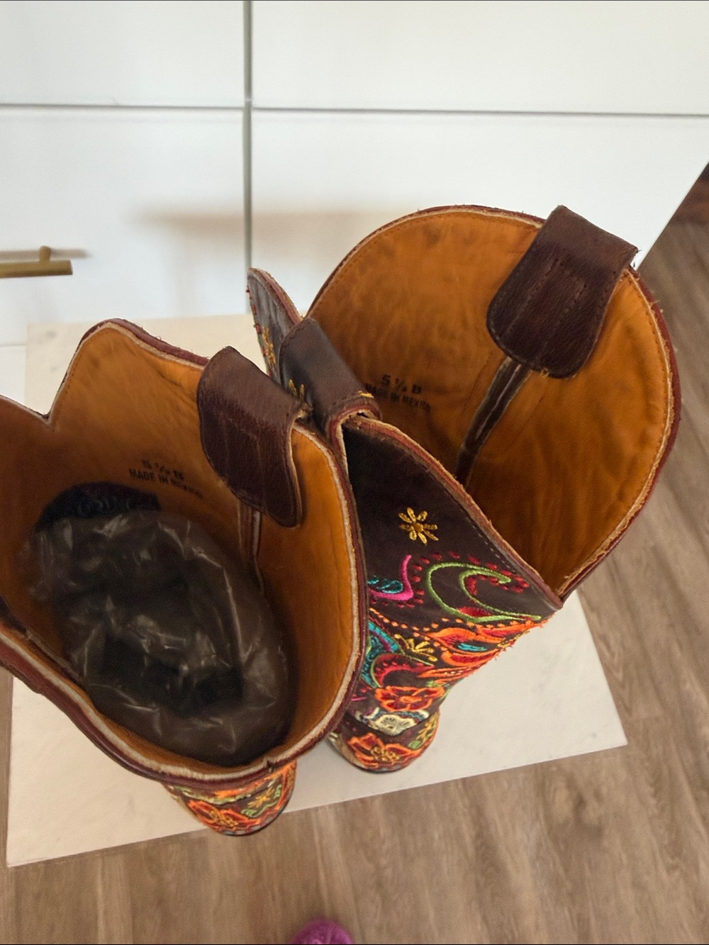 Old Gringo Brown Leather Western Boots with Multicolor Floral Embroidery - Picture 11 of 13